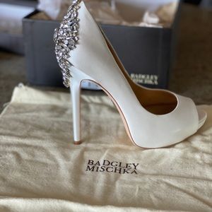 BADGLEY MISCHKA WHITE SHOES